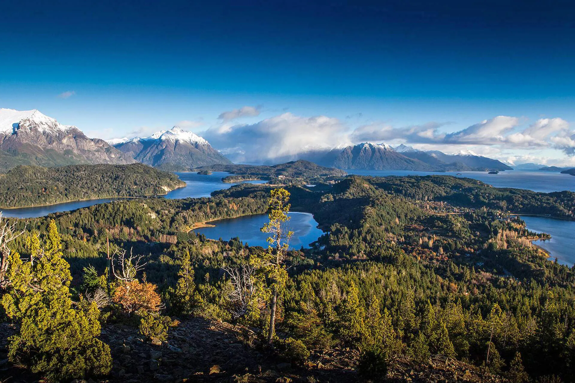 Paseo junto al lago Moreno