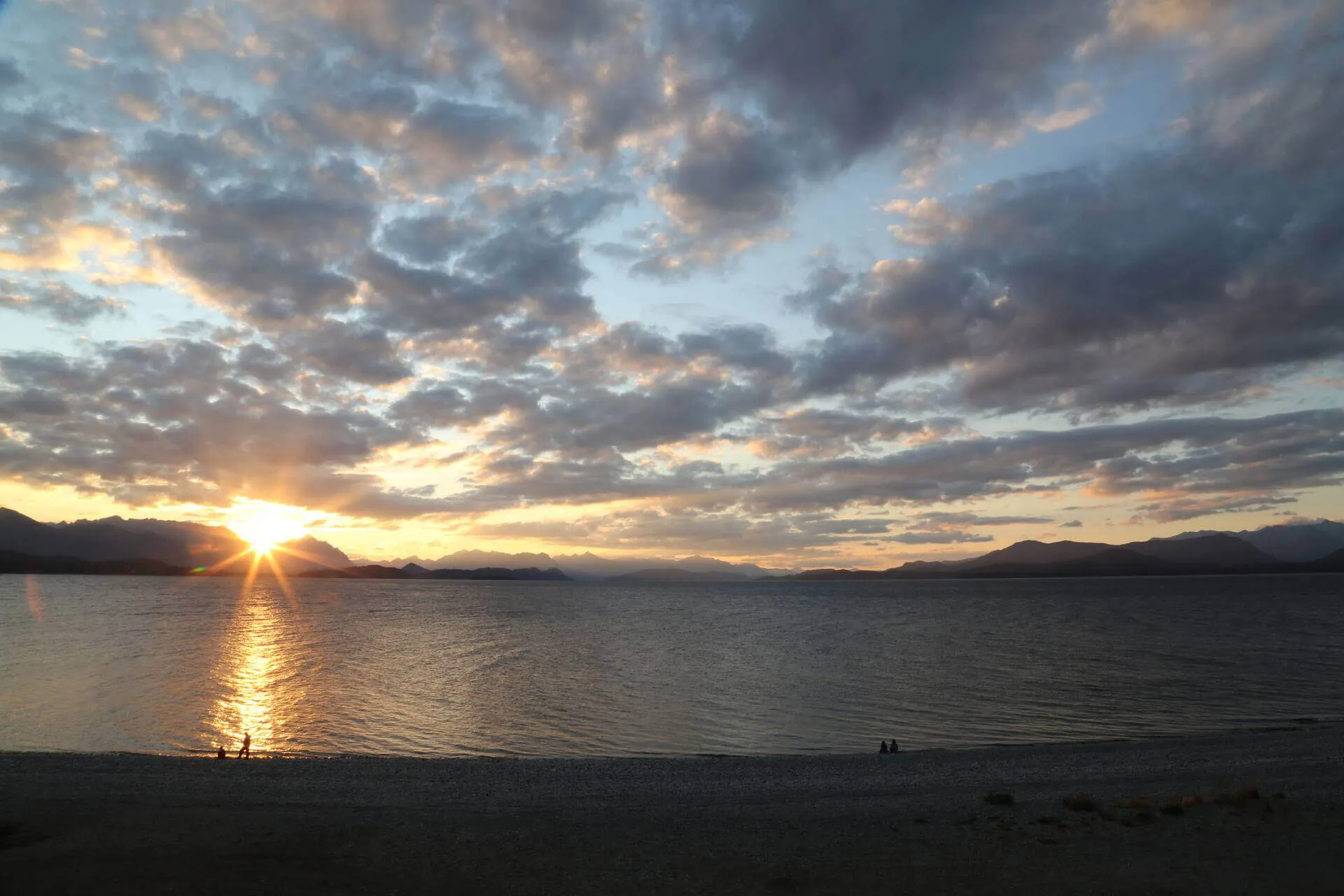 Vista puesta del sol desde el depto Premium Ollagua