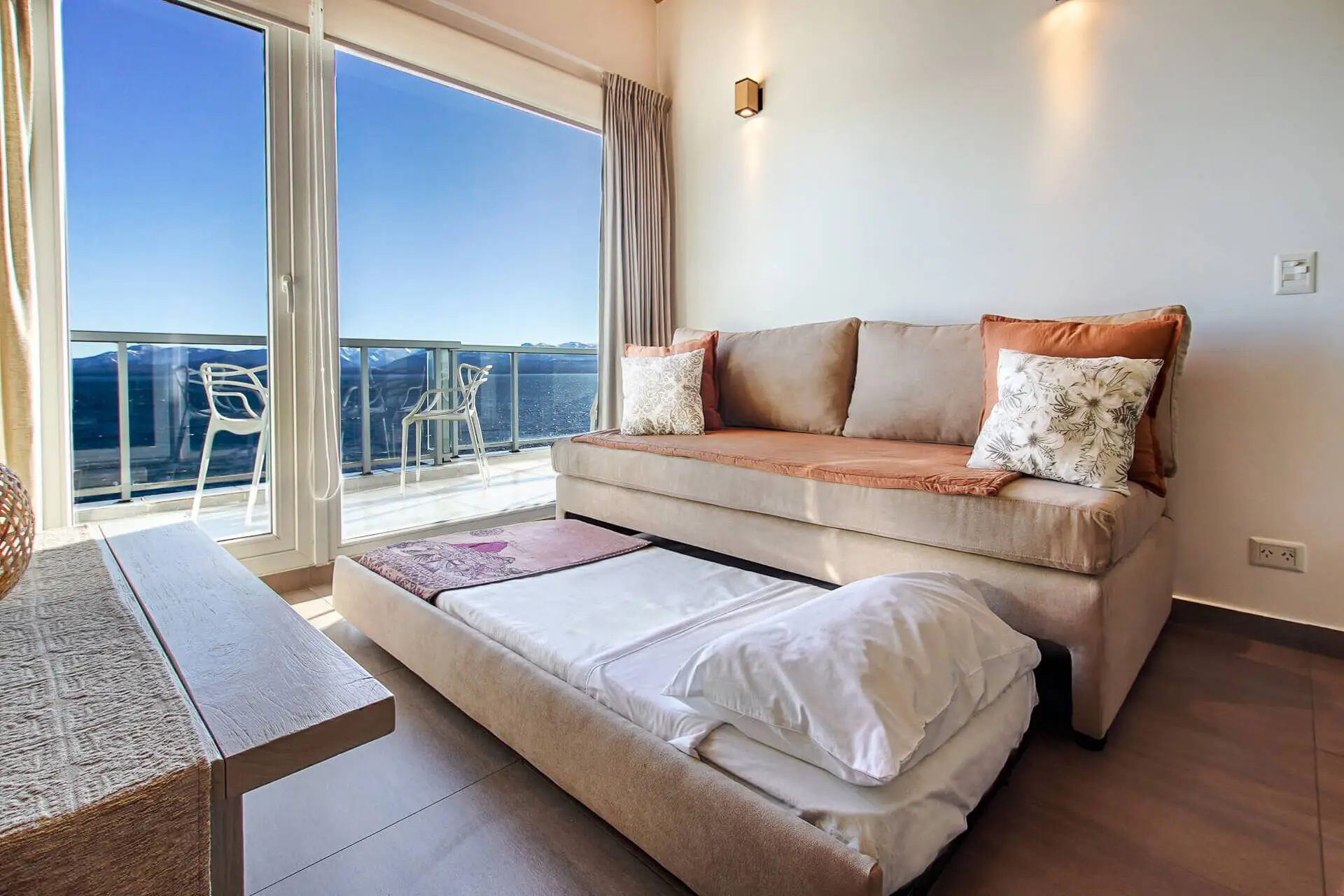 Living con sofá cama departamento Premium