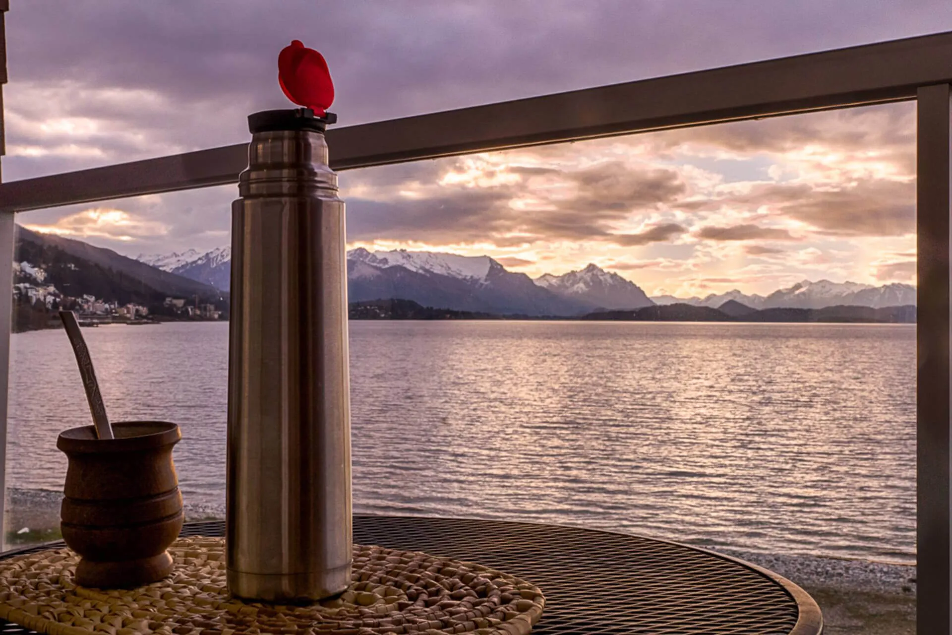 Vista al atardecer desde el Depto Michel