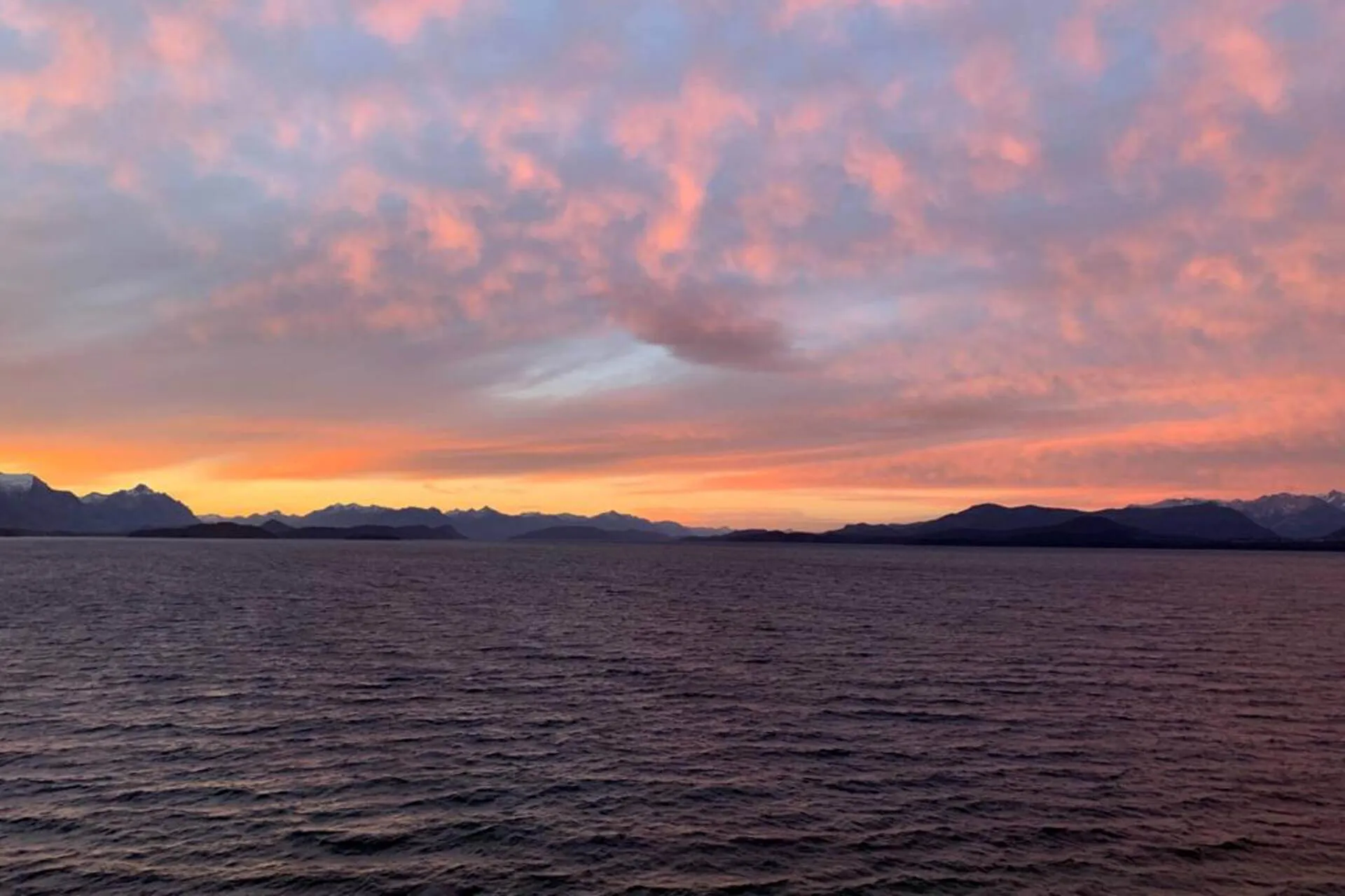Vista al Atardecer desde el Depto Romance
