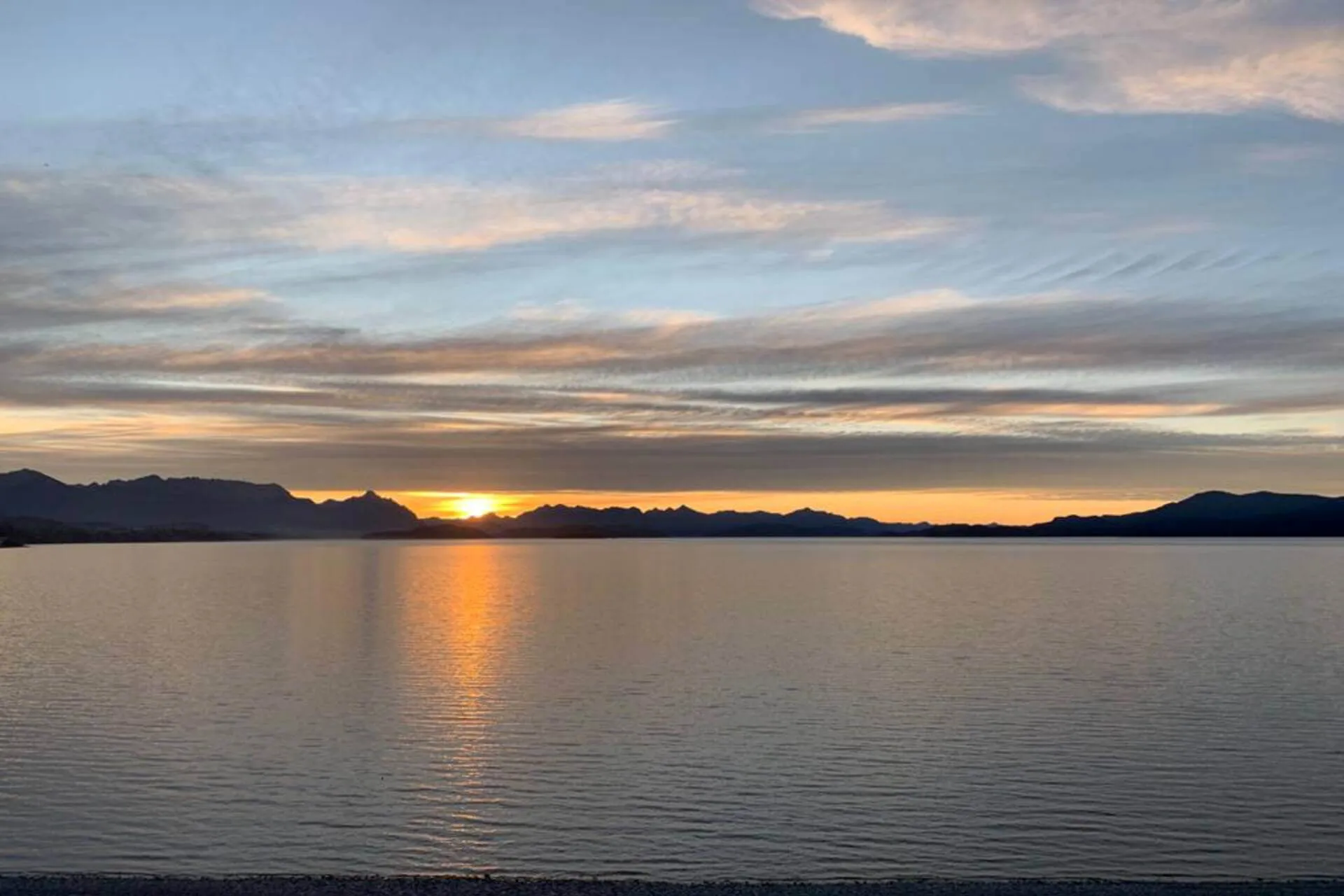 Vista al Atardecer desde el Depto DELUXE