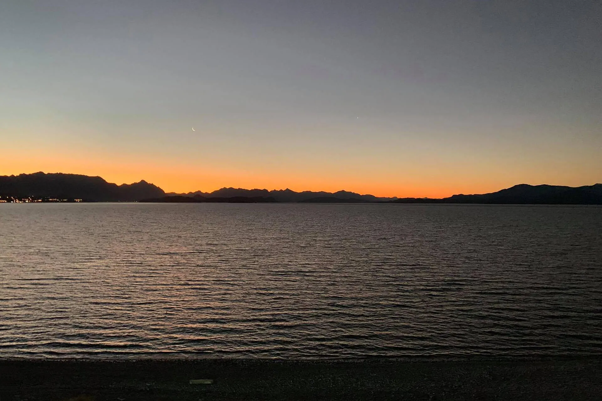 Vista al Atardecer desde el Depto DELUXE