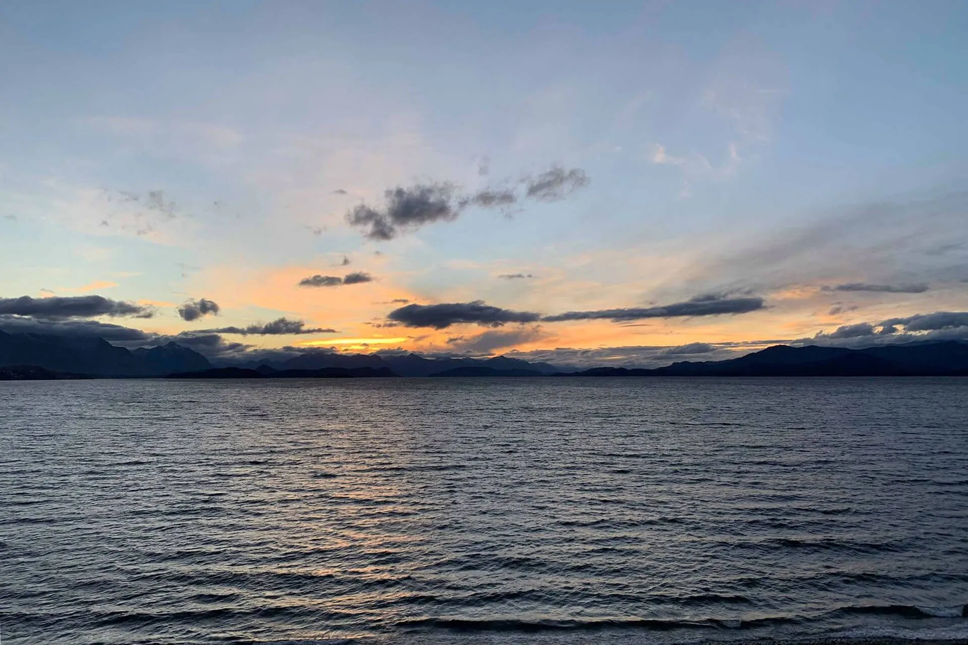 Vista do pôr do sol a partir do apartamento Premium Ollagua