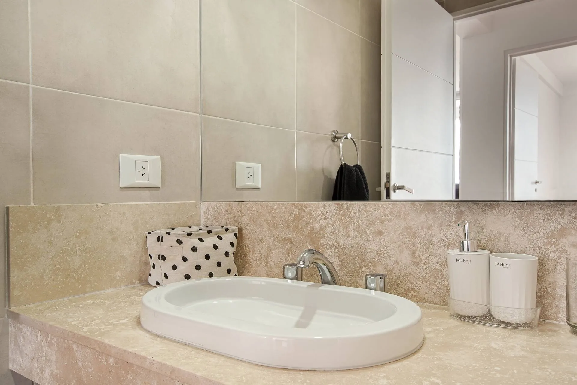 Banheiro do apartamento ROMANCE