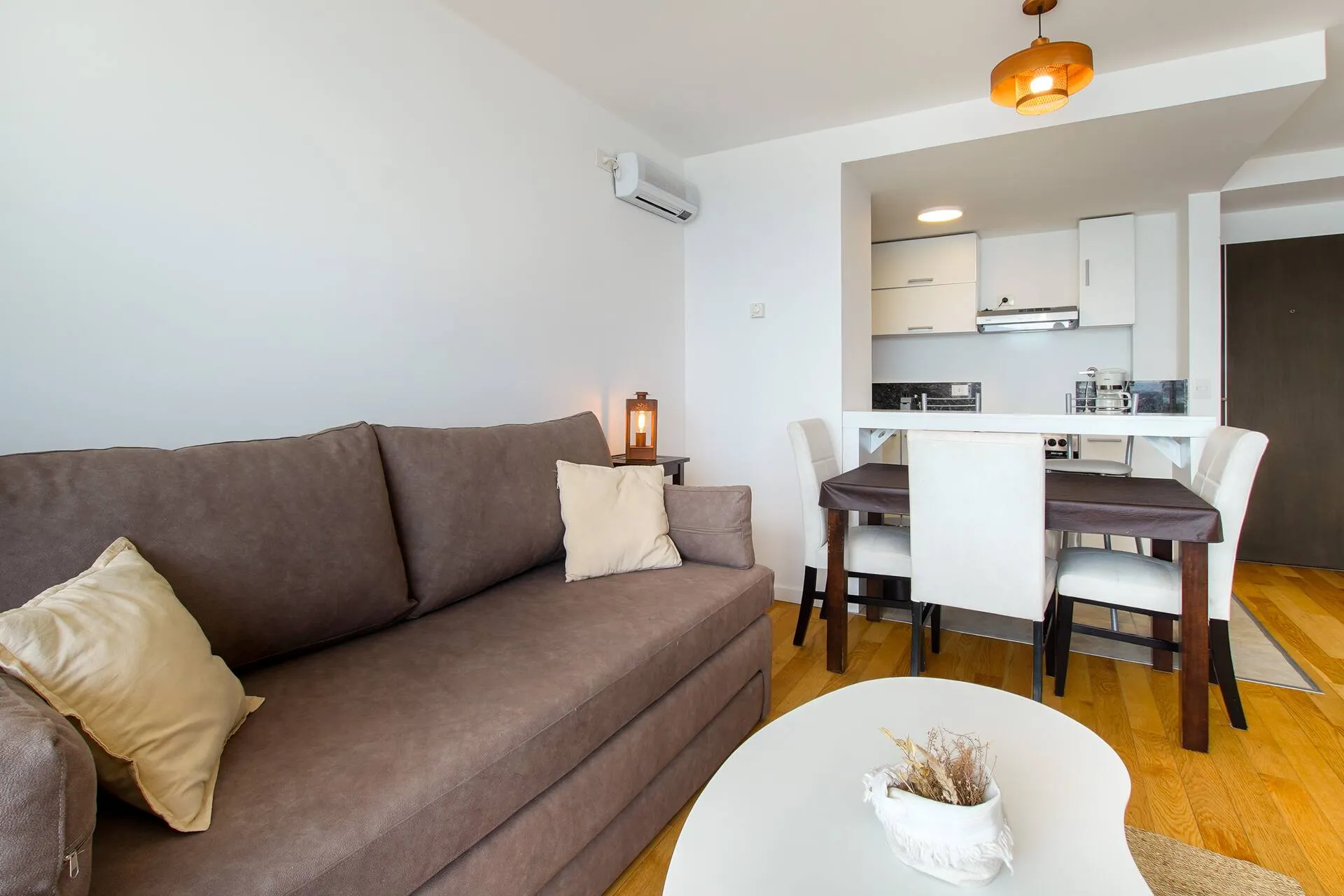 Sala de estar do apartamento ROMANCE